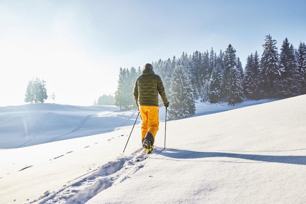 Schneeschuhwandern Im Allgäu | Winterurlaub In Bayern